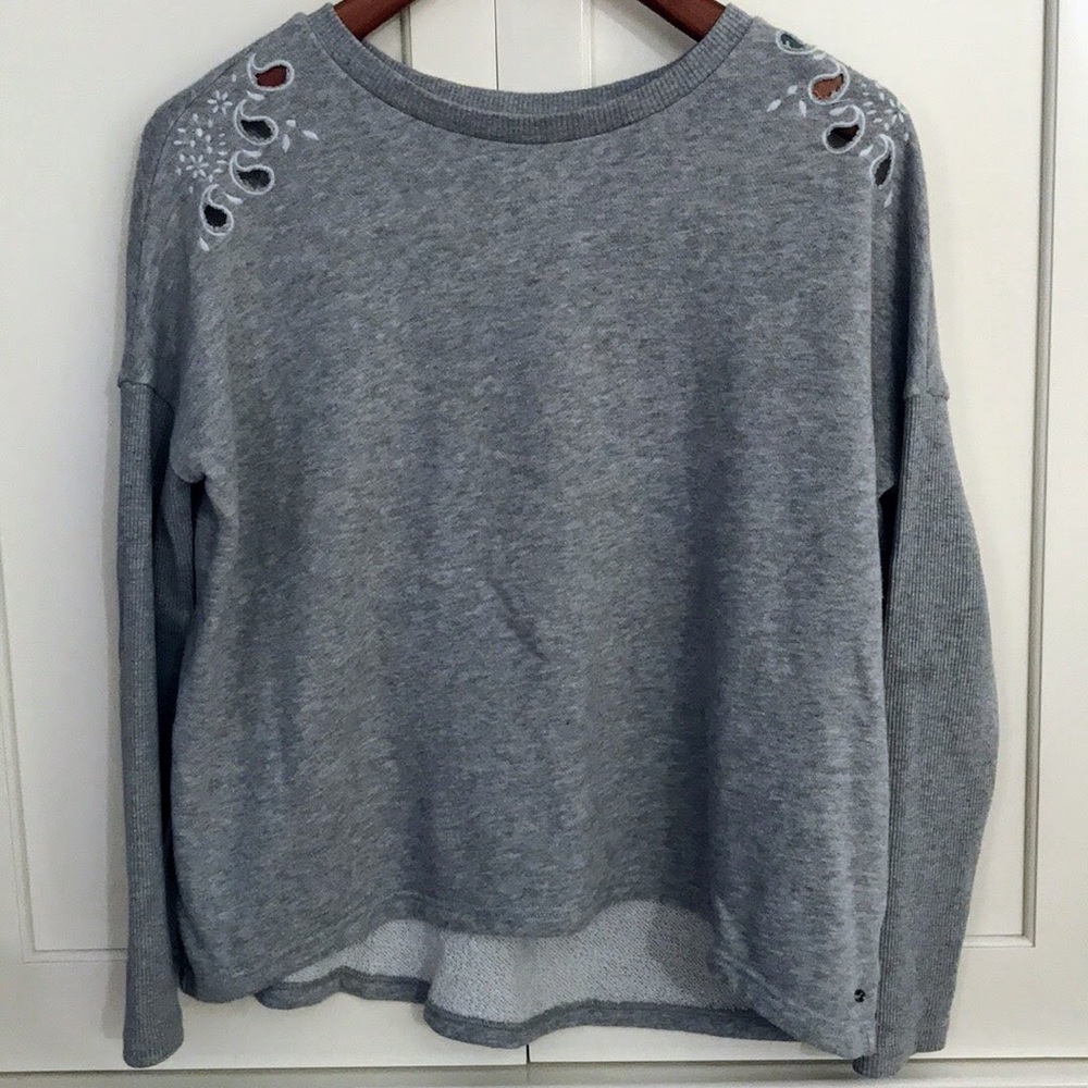American Eagle Grey sweater